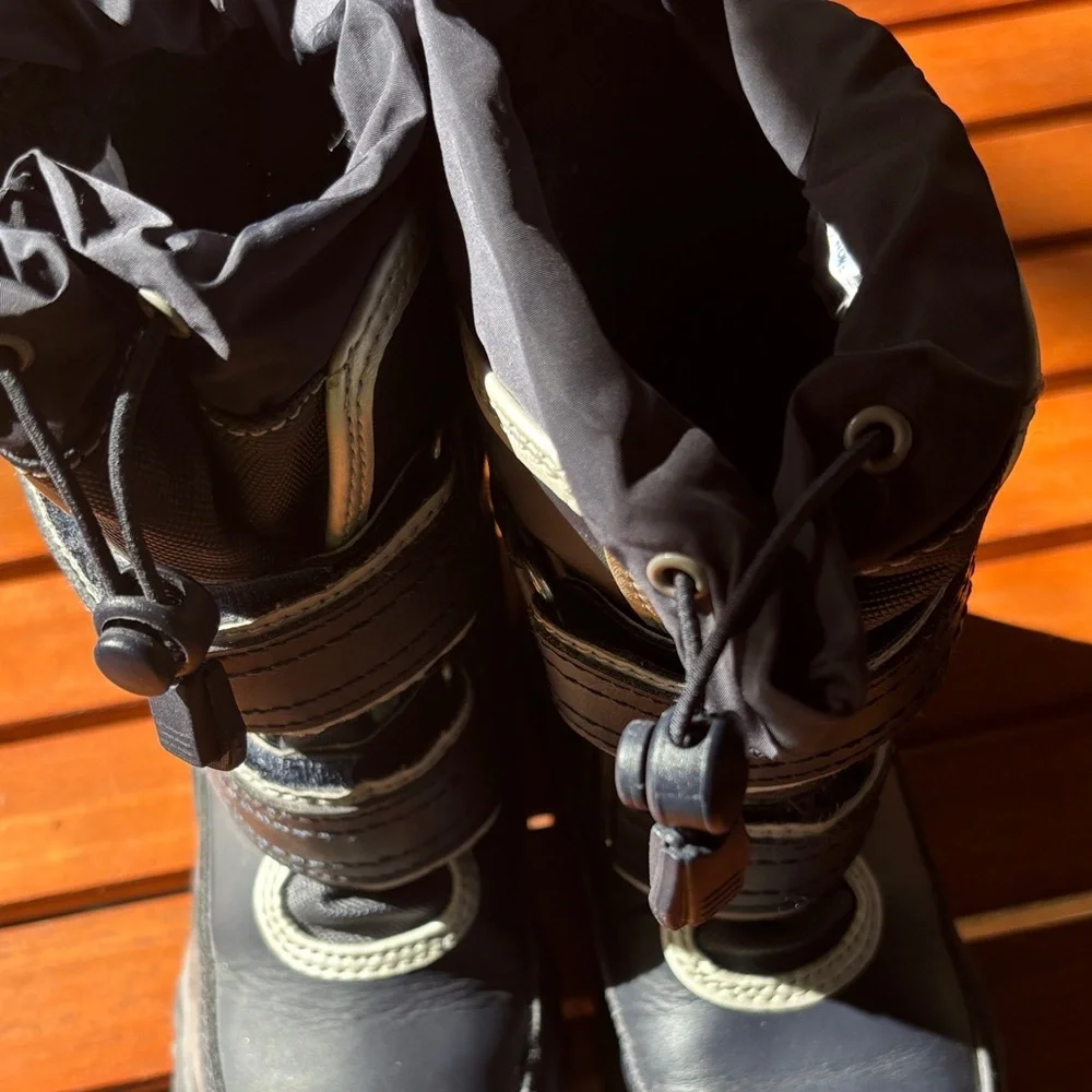 Lands’ End Kid’s Winter Boots Size 12 Outdoor Snow Sledding